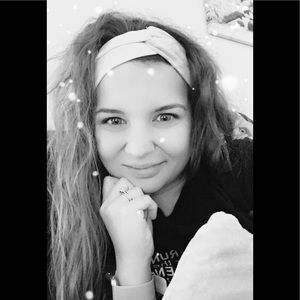 Meet your Posher, Krystle